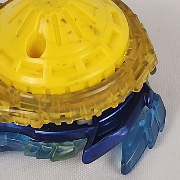 Hasbro Tomy Beyblade Burst Switch Strike Genesis‎ Valtryek V3 Top Anime Vietnam - Picture 8 of 14